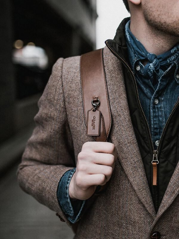 andrew-neel-HqtYwlY9dxs-unsplash Modelis Daily